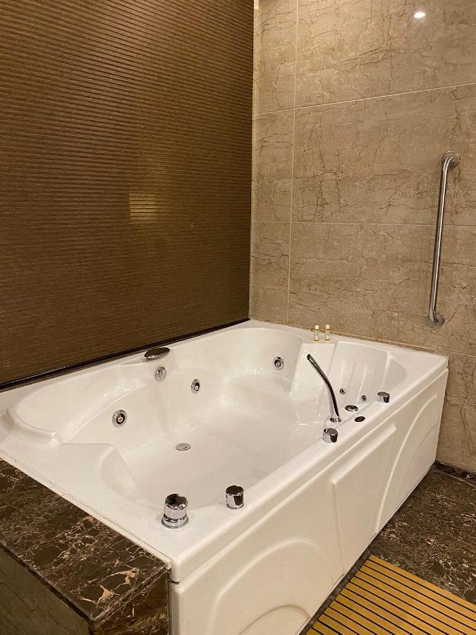 Four Points By Sheraton Srinagar Εξωτερικό φωτογραφία
