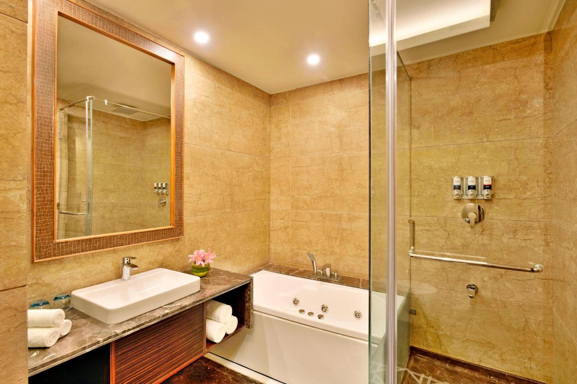 Four Points By Sheraton Srinagar Εξωτερικό φωτογραφία