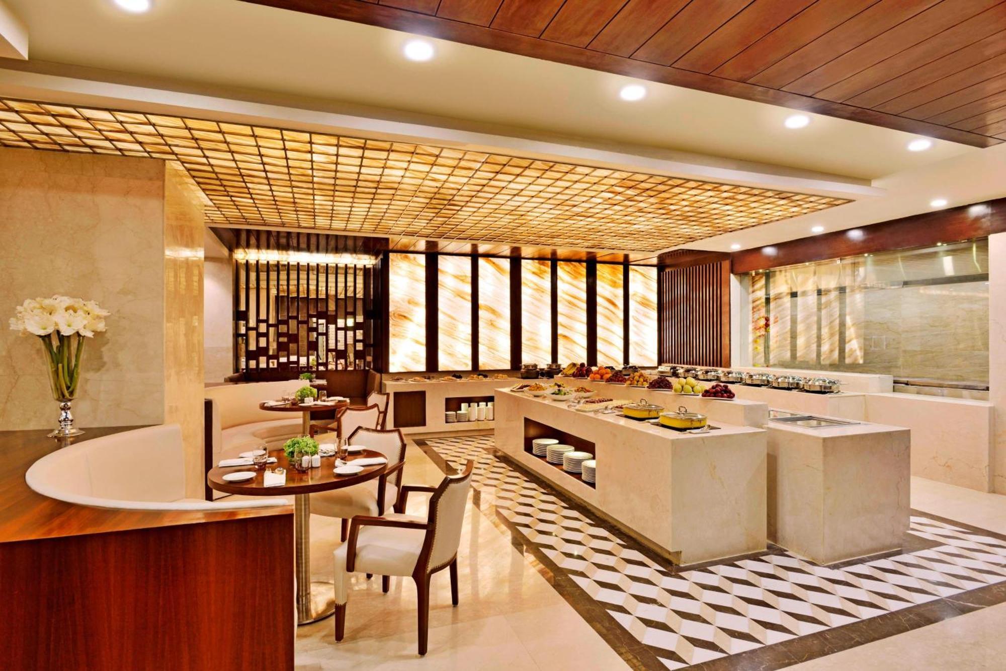 Four Points By Sheraton Srinagar Εξωτερικό φωτογραφία