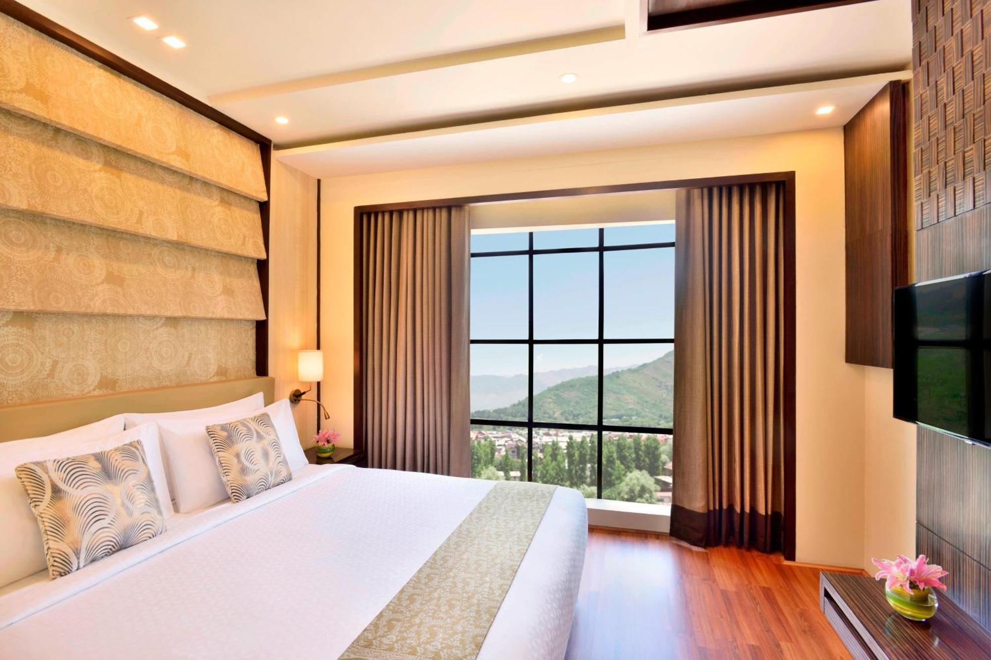 Four Points By Sheraton Srinagar Εξωτερικό φωτογραφία
