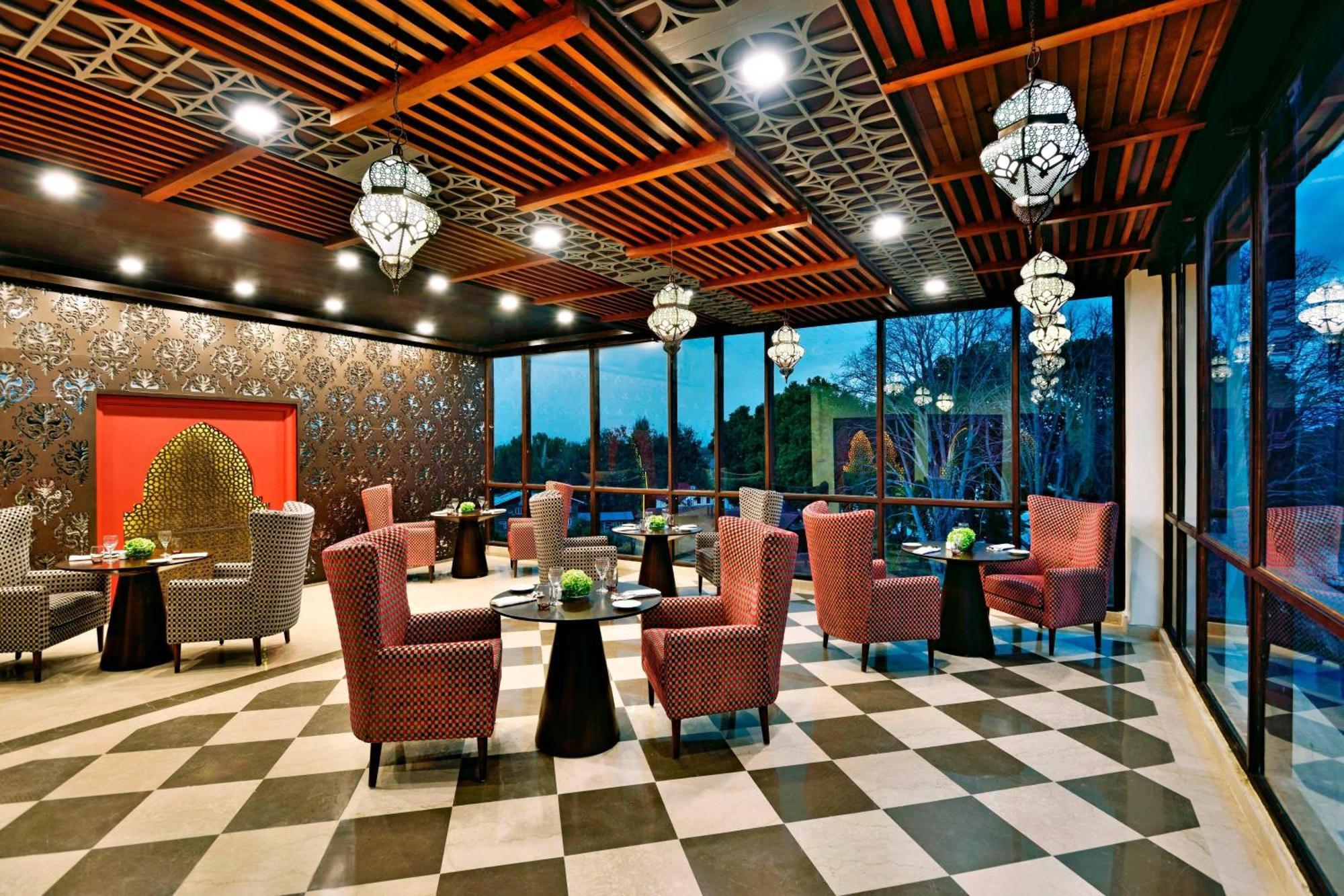 Four Points By Sheraton Srinagar Εξωτερικό φωτογραφία