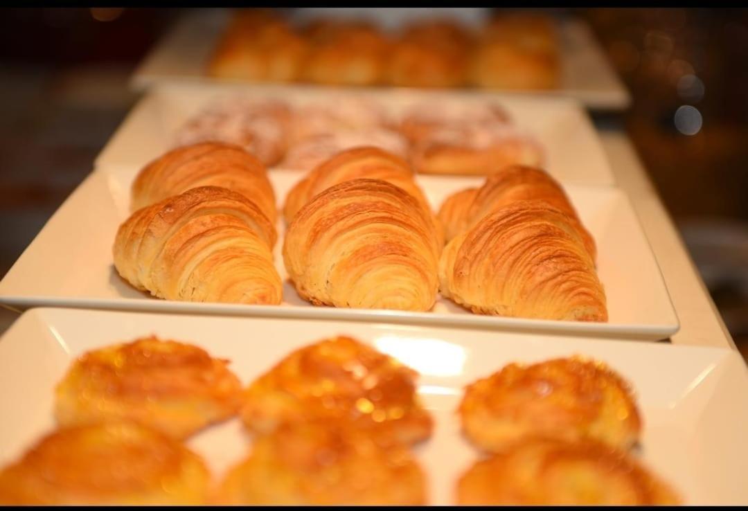 Four Points By Sheraton Srinagar Εξωτερικό φωτογραφία