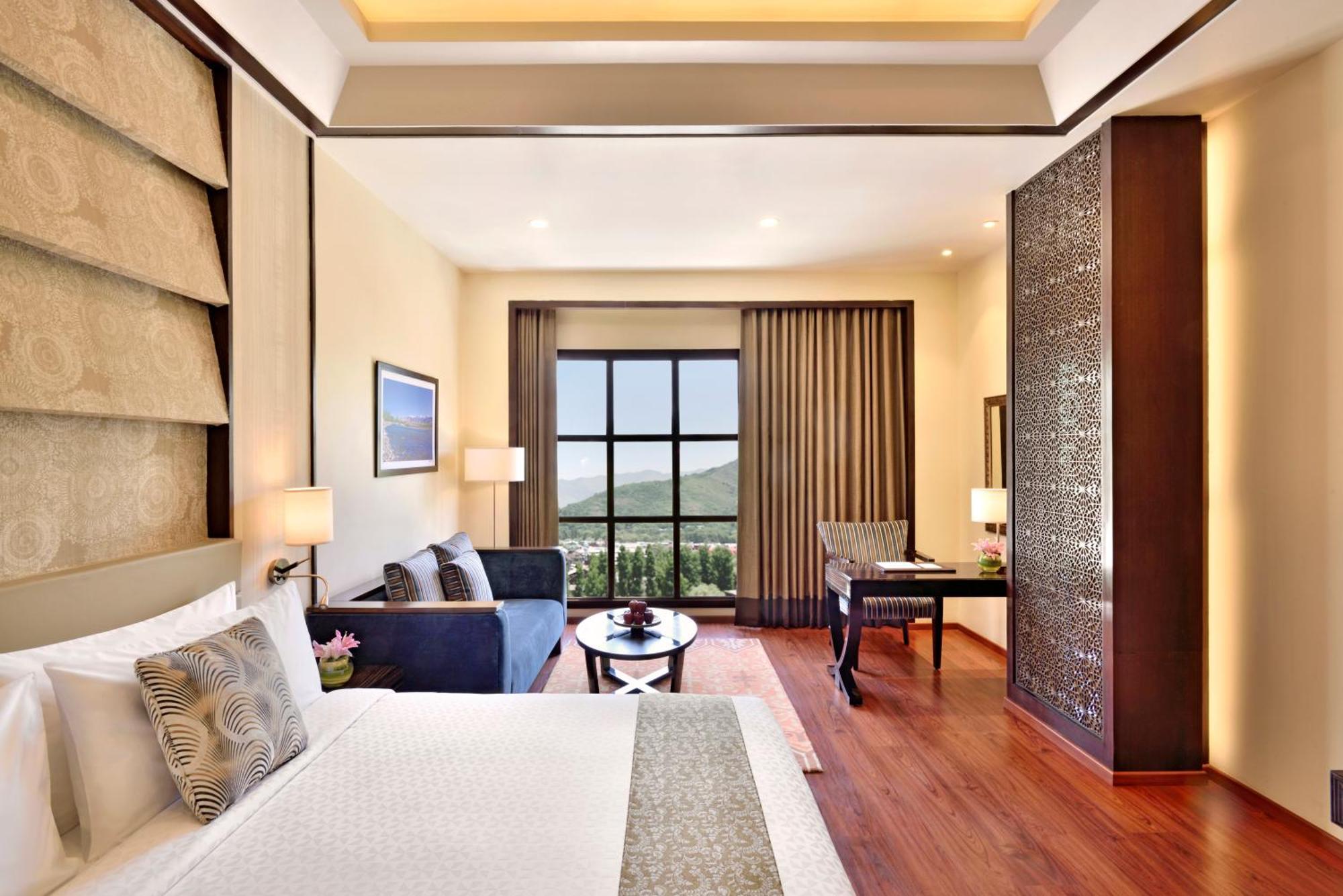 Four Points By Sheraton Srinagar Εξωτερικό φωτογραφία